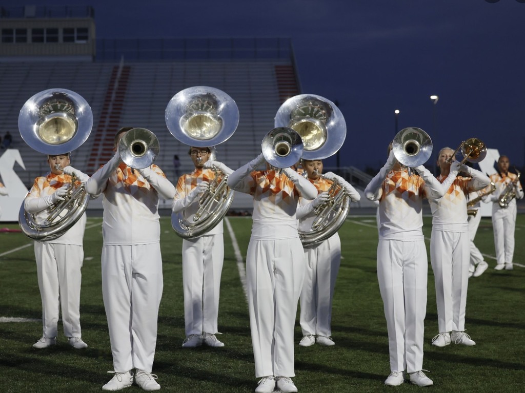 Trumpet plays playing